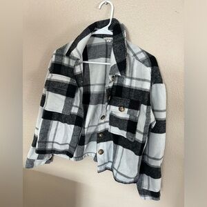 Girls black and white shacket